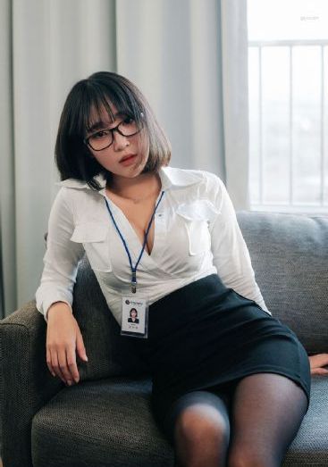 日韩侵犯爆乳邻居下属_迅雷1080